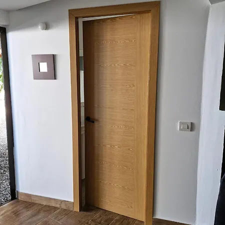 With Stunning Views In 50 M² + Close To The Sea Apartment *