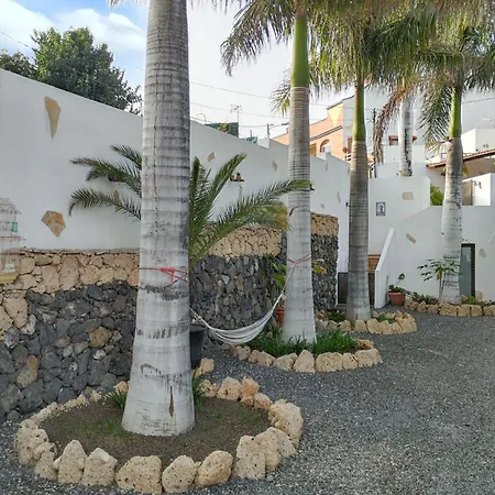 With Stunning Views In 50 M² + Close To The Sea